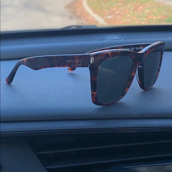 Saint Laurent sunglasses - Picture 2 of 6